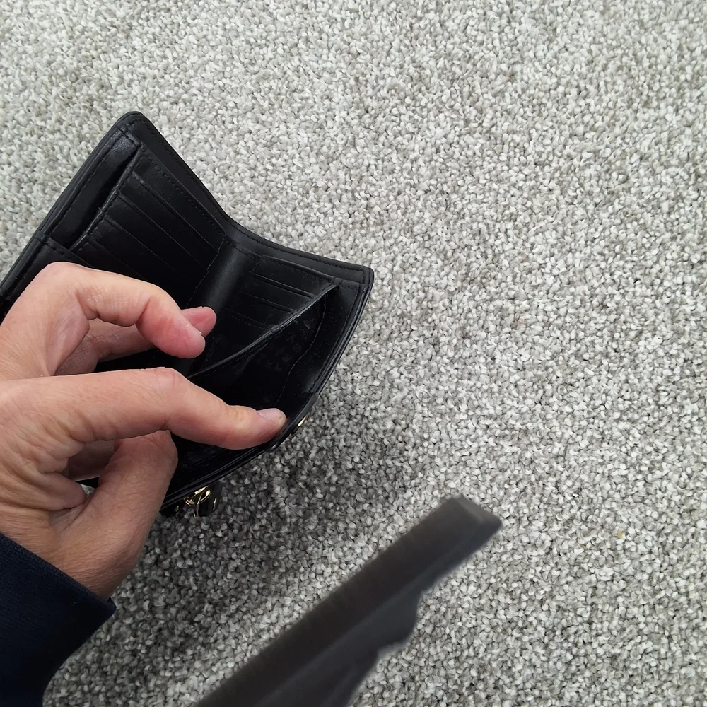 Kate Spade Black Wallet - Picture 4 of 6